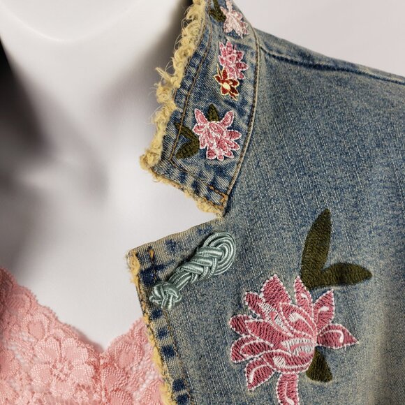 INC Concepts Petite P Denim Jacket Embroidered Flowers Womens Frog Closure Coat - Picture 11 of 16